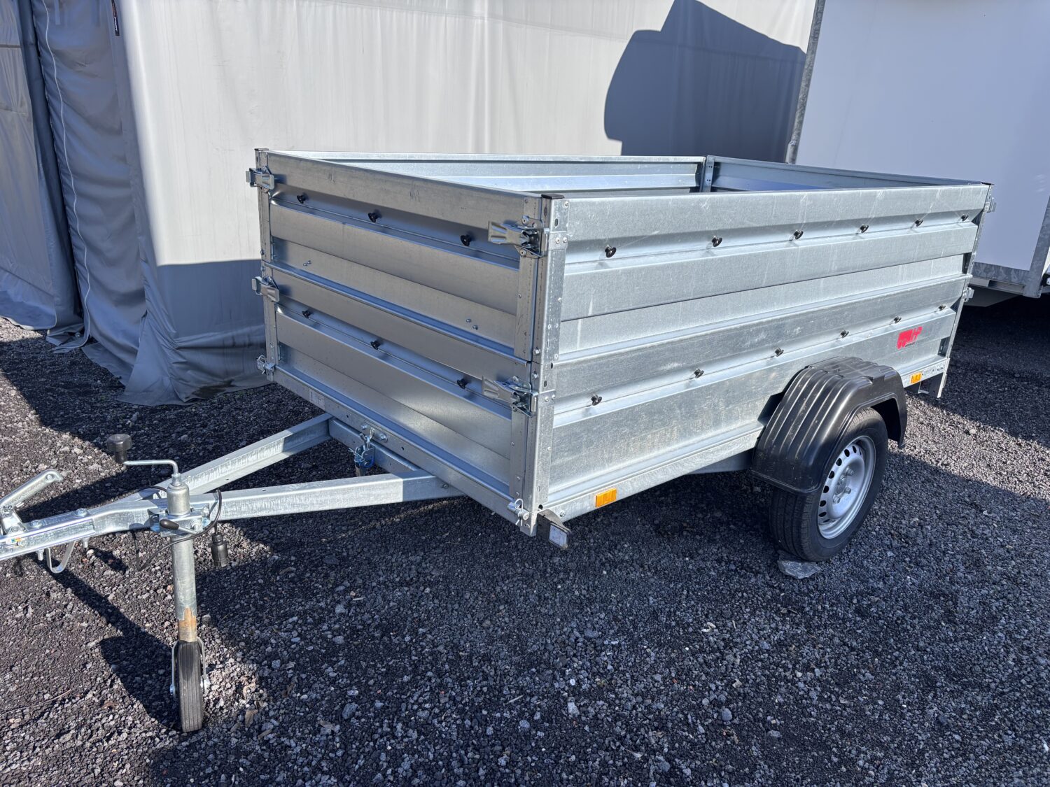 Anhänger Kupplung und Stützrad – einfaches Handling